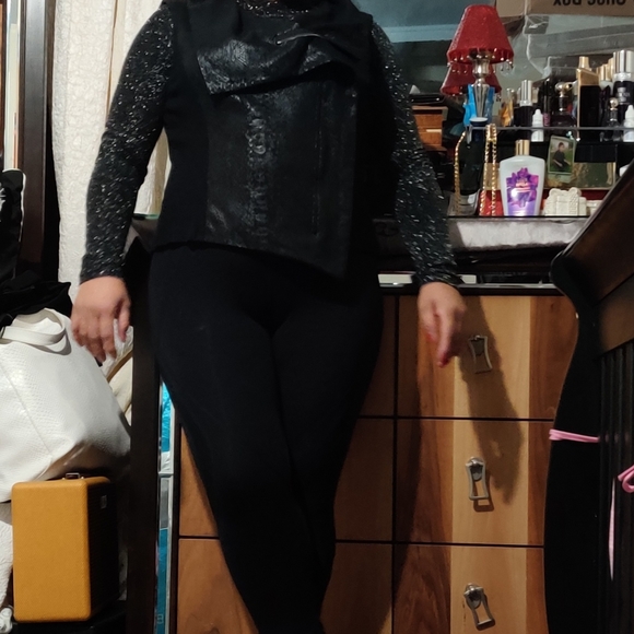 VINCE CAMUTO BLACK GLITTER  ZIP VEST  SIZE XLARGE - Picture 5 of 8
